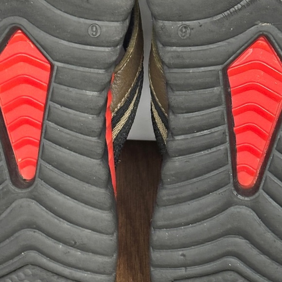 🔥🔥🔥Buckaroo Men's Olive and Black Flip-Flops Size: 9🔥🔥🔥 - Picture 7 of 9